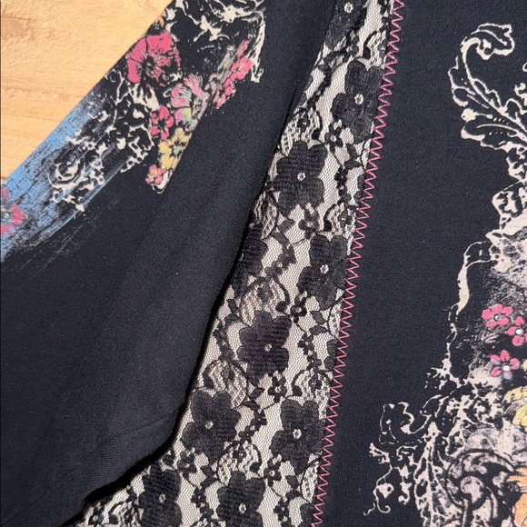 Vanilla Sugar Black tan Blue Graphic 3/4 sleeve Blouse lace Y2K biker chick boho - Picture 4 of 10